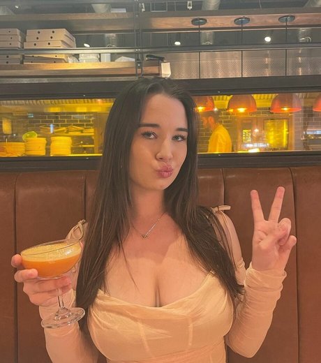 Anna Langley Miniatura