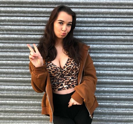 Anna Langley joli modèle collection