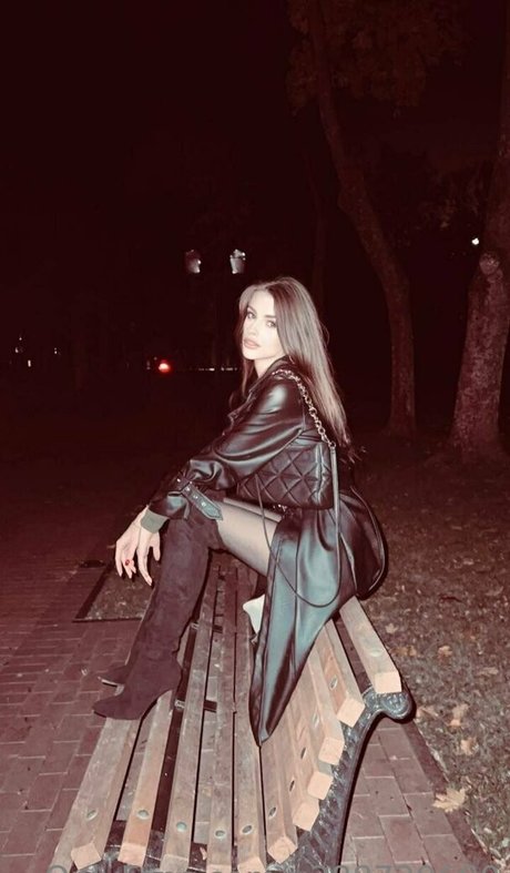 annie minor modelo desnudo galerías