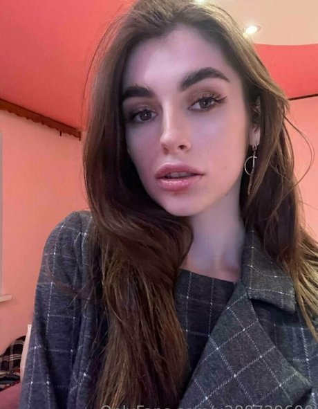 annie minor modelo erótico fotos