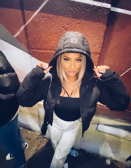 Lizzy Decologero mejor estrella porno archivo