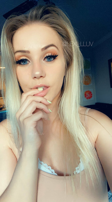 luvlexi actrice artistique des photos