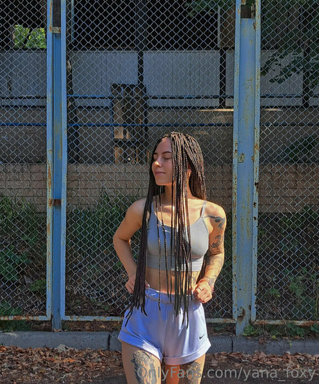 yanafoxy free estrella hermosa galerías