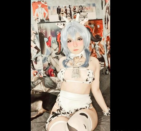 Momoiro Cosplay modèle sexy image