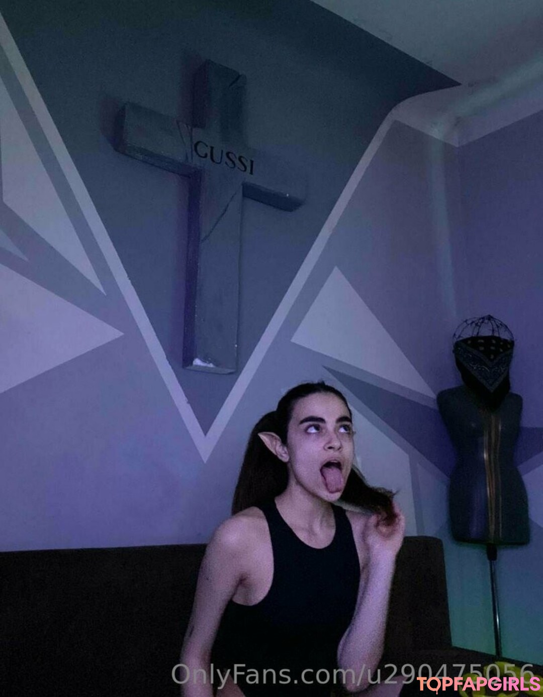 brown onlyfans xxx image