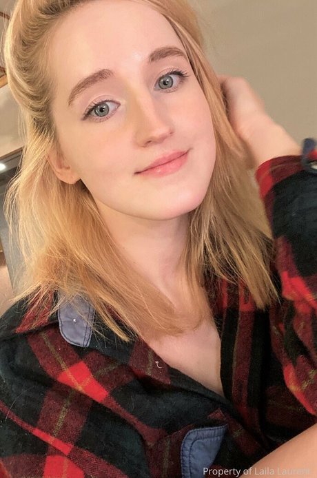 Laila Laurent modelo atractivo galerías