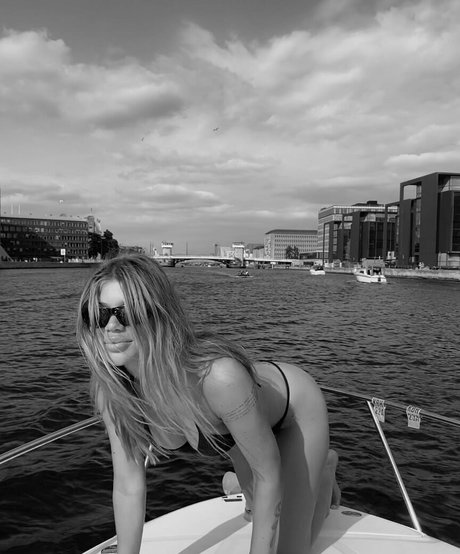 Linea Sindt actriz de desnudos archivo