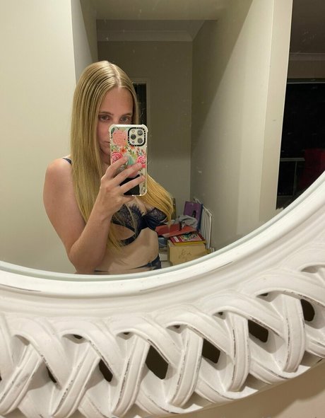 glasses blowjob onlyfans adult image