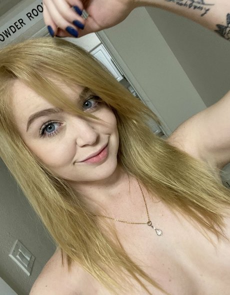 Nikole Nash estrella porno gratis galería