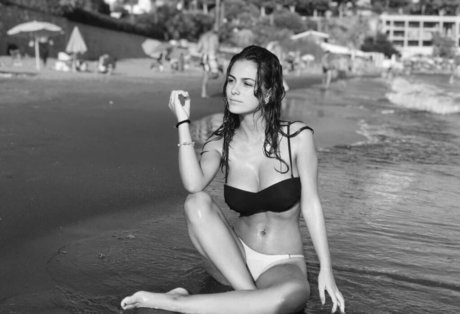 Miriam Villoria modèle chaud des photos