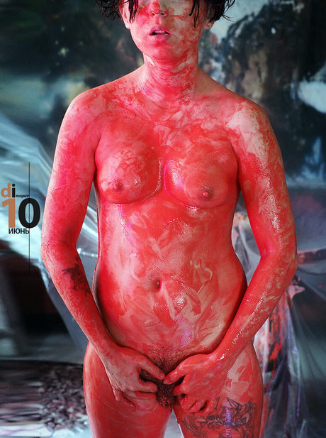 Anna Kotova modelo desnuda foto