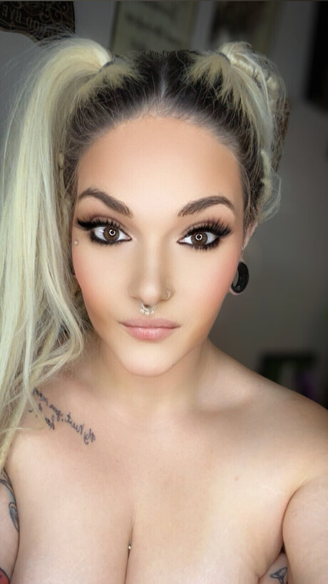 Caspian Jane star nudes pics