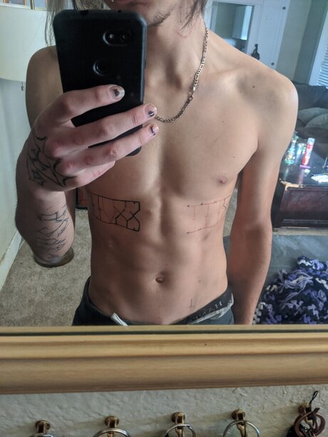 V67Y star pornographique photo