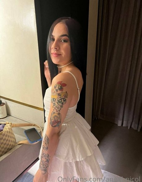 angel nicol star du porno parfaite image