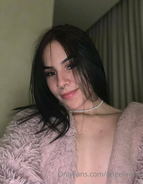 angel nicol sexo estrella archivo