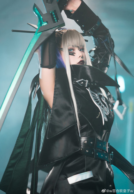 Lilium725 modèle magnifique des photos