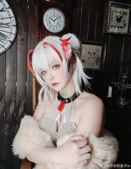 Lilium725 modelo desnudo archivo