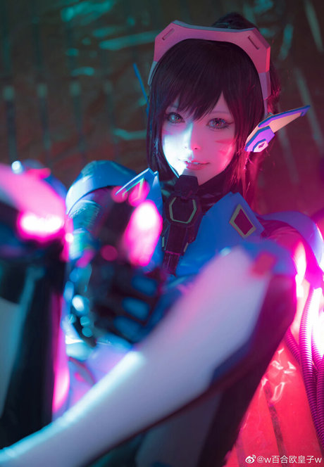 Lilium725 modelo desnudo galería