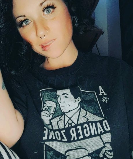 wetrosie estrella porno hermosa foto