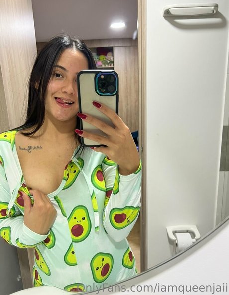 iamqueenjaii modèle pornographique img