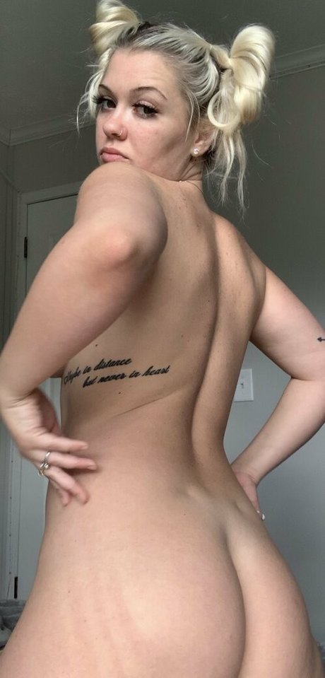 thaslinkytwinkyshow hermosa estrella porno imagen