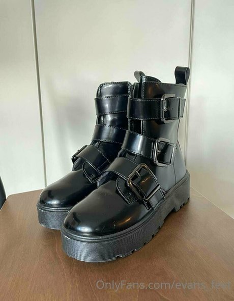 evans feet étoile photo