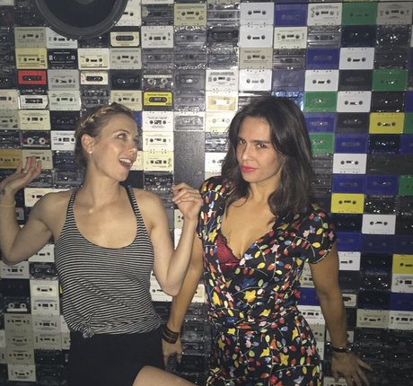 Iliza Shlesinger actriz adulta imagen