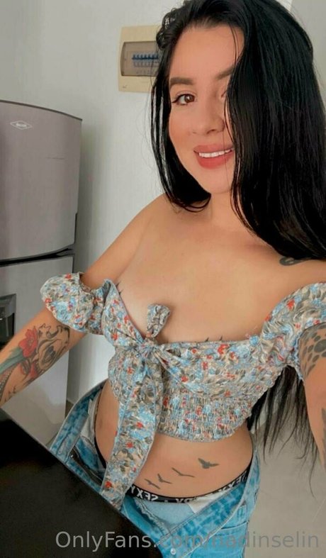 nadinselin xxx estrella porno imagen