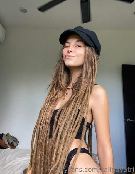 Kaligayatri hermosa estrella porno galerías