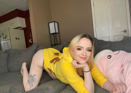 katiebuggz actriz erótica archivo