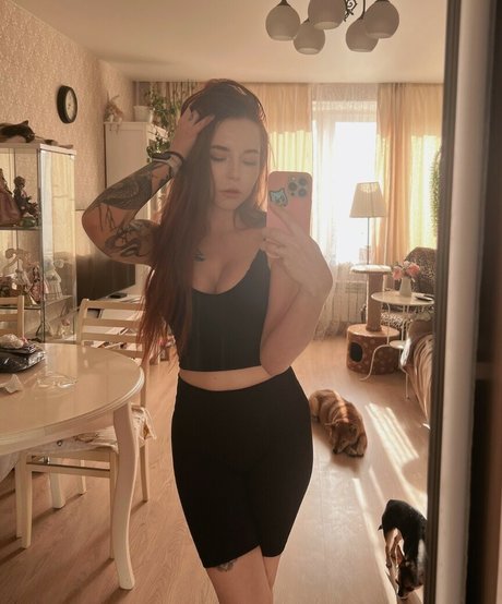 Denly Denlyasha desnudos de estrellas porno fotos