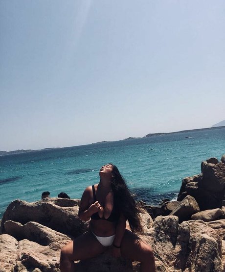 Alessia Barbarossa modèle joli img