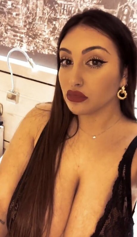 Alessia Barbarossa étoile magnifique galeries