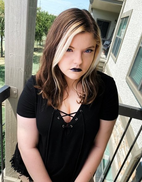 Meg Kaylee modelo libre foto