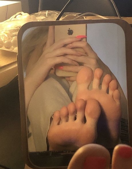 18 asian onlyfans nude images