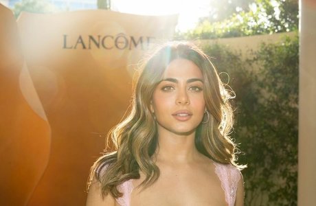 Emeraude Toubia star du porno gratuite archive