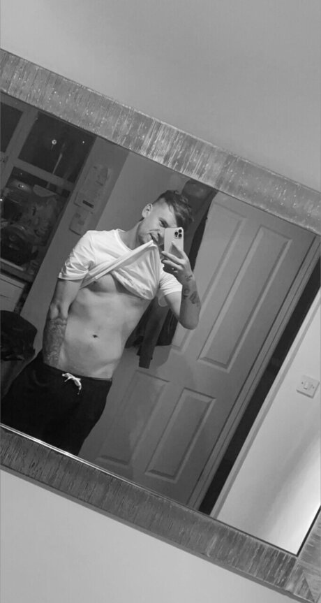 Josh dav21 sexy model photo