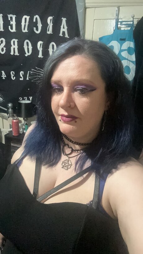 OnlyFans pour femmes naines érotique chaud images