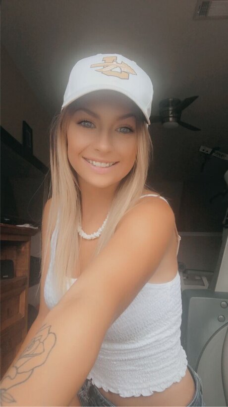 KBaby_ pornstar perfect photos