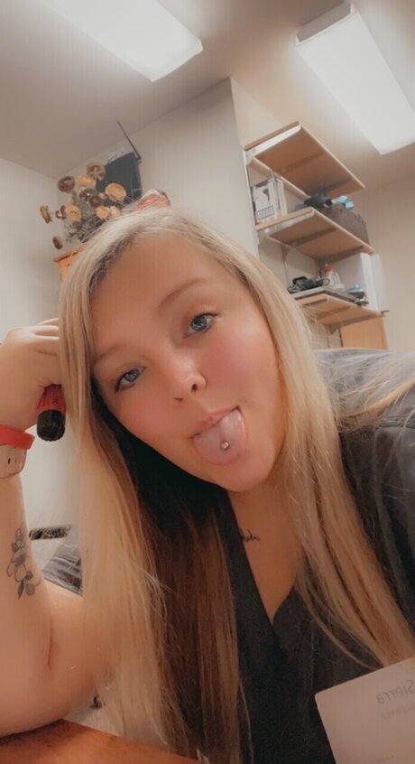 blonde mature onlyfans chaud et sexy images