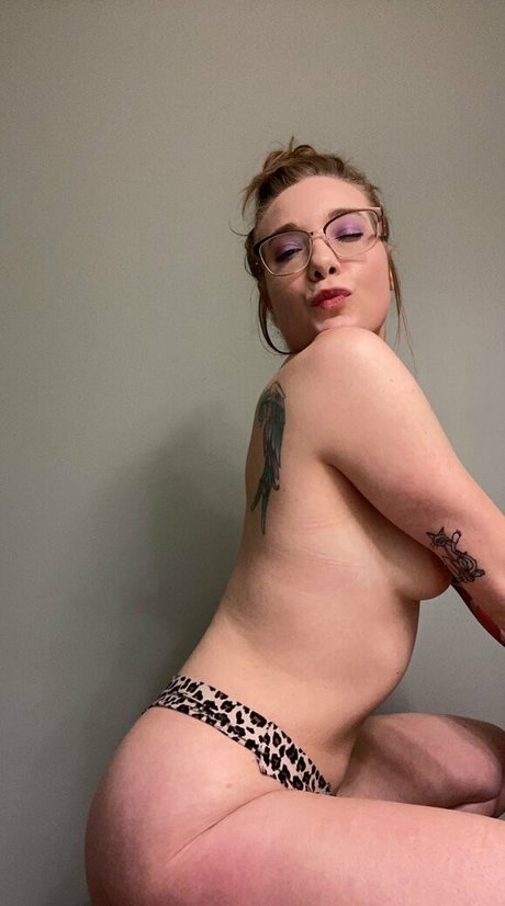 xsinclairex actriz atractiva archivo