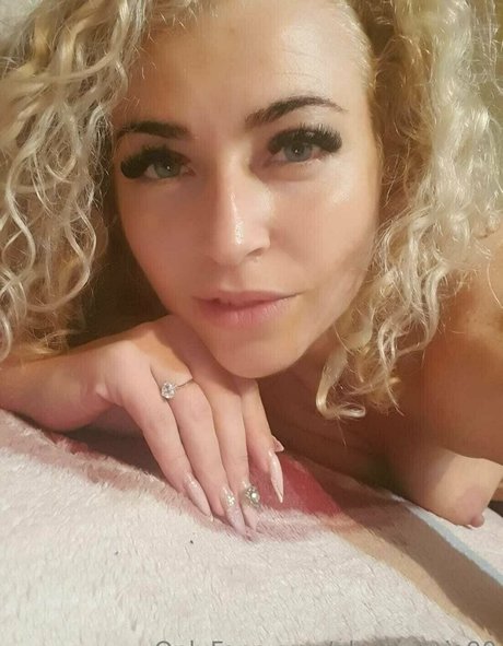alessiuccia90 estrella porno erótica galerías