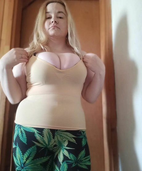 Dejana Savi modelo hd imágenes