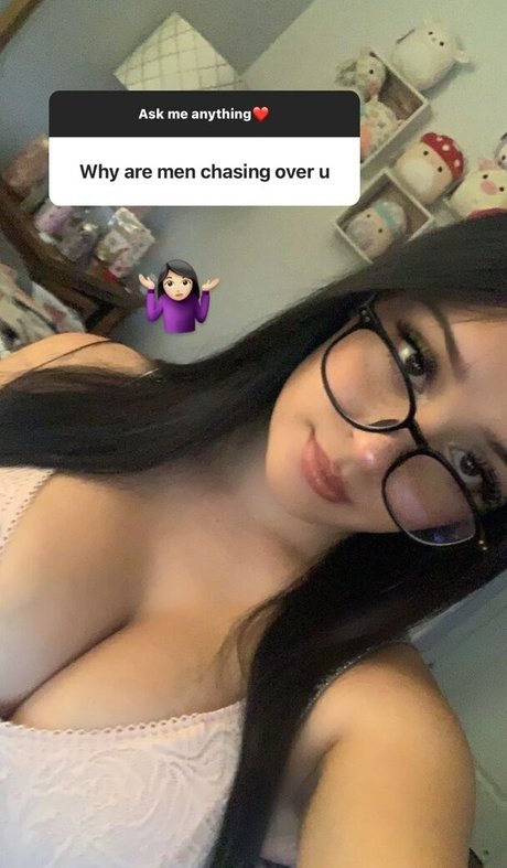 Angie D estrella porno hermosa foto