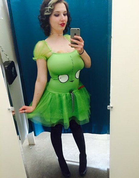 Calliope Rossi nus étoiles photos