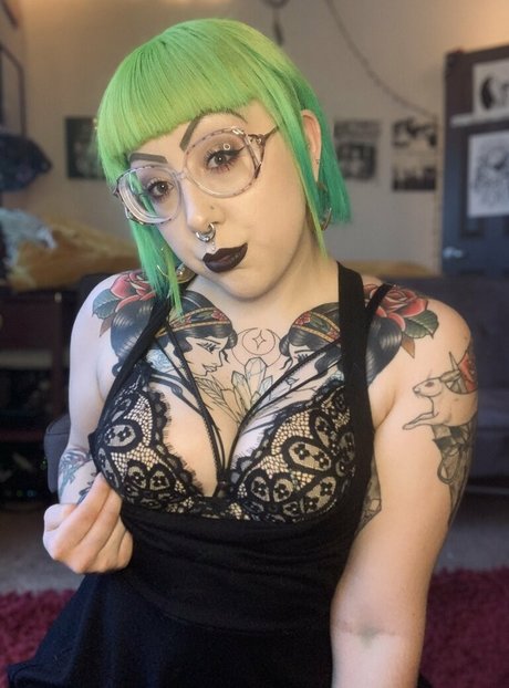 trrashvixen étoile érotique images