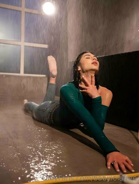 babylolafree beau modèle galeries