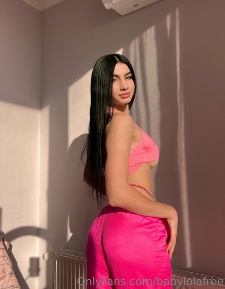 latina aux formes généreuses onlyfans sympa érotique collection