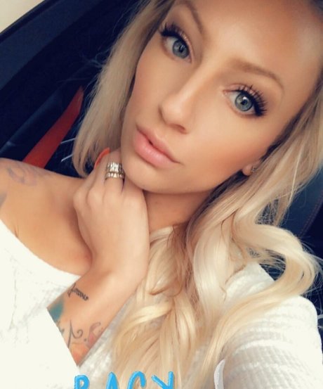 Michelle Pimer bonita estrella porno galería