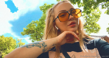 kira secret modelo erótico galerías